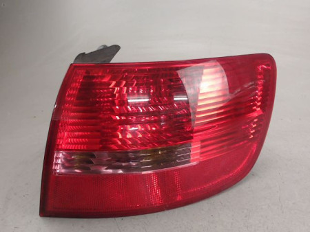 FEU ARRIERE DROIT AUDI A6