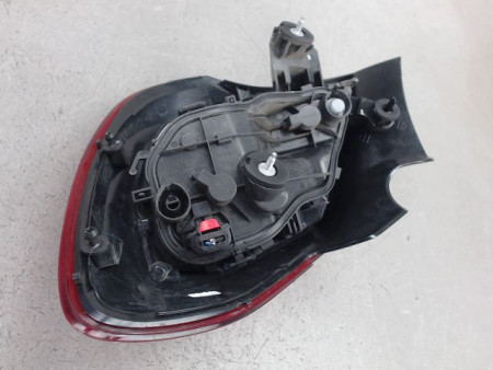 FEU ARRIERE GAUCHE  OPEL CORSA