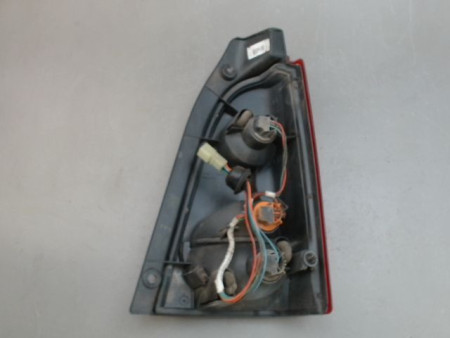 FEU ARRIERE GAUCHE  OPEL AGILA