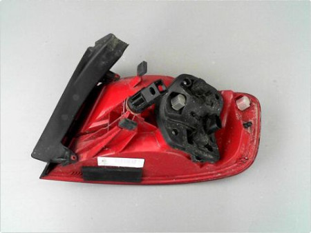 FEU ARRIERE GAUCHE  AUDI A4 08-11