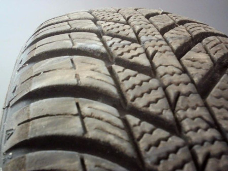Pneu NEXEN NBLUE 4SEASON 185 65 15 88 T