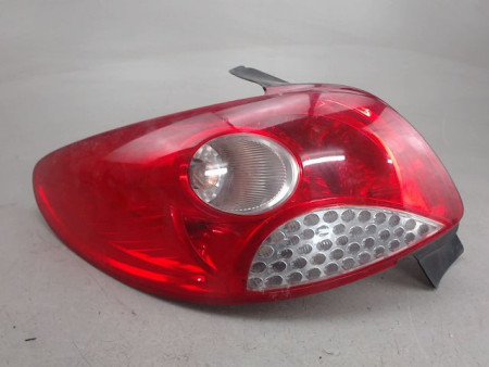 FEU ARRIERE GAUCHE  PEUGEOT 206