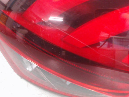 FEU ARRIERE DROIT PEUGEOT 208