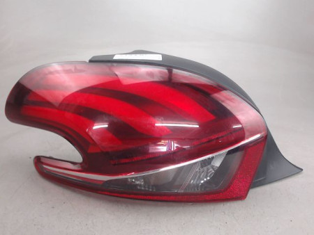 FEU ARRIERE GAUCHE  PEUGEOT 208