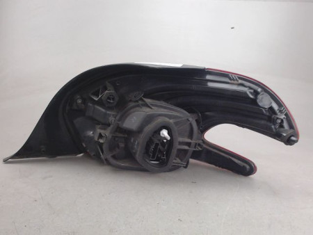 FEU ARRIERE GAUCHE  PEUGEOT 208