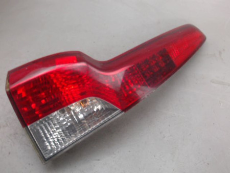 FEU ARRIERE GAUCHE  VOLVO V50