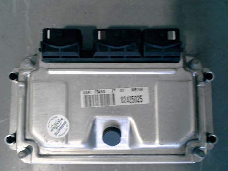 CALCULATEUR MOTEUR PEUGEOT 307