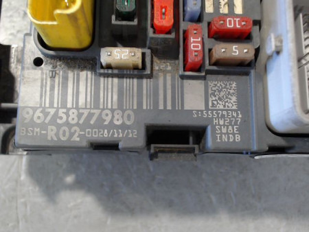 BOITE A FUSIBLES CITROEN C4