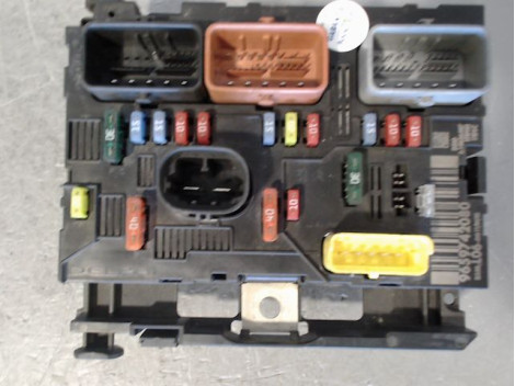 BOITE A FUSIBLES PEUGEOT 307