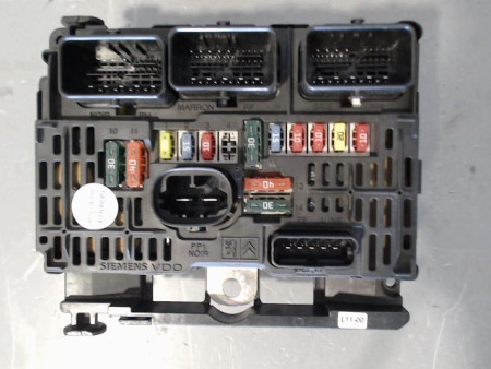 BOITE A FUSIBLES PEUGEOT 307