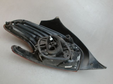 FEU ARRIERE DROIT PEUGEOT 208