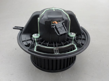 MOTEUR VENTILATEUR CHAUFFAGE B.M.W. SERIE 1