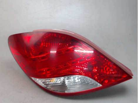 FEU ARRIERE GAUCHE  PEUGEOT 207