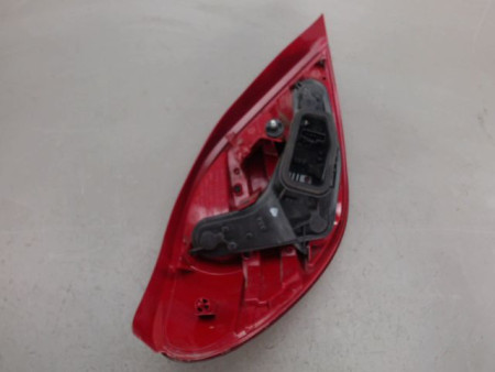 FEU ARRIERE DROIT PEUGEOT 207
