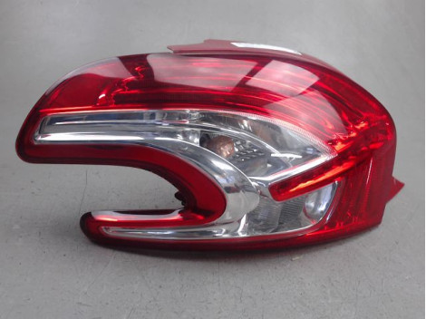 FEU ARRIERE GAUCHE  PEUGEOT 208