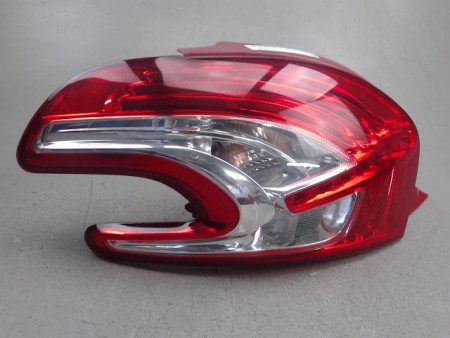 FEU ARRIERE GAUCHE  PEUGEOT 208