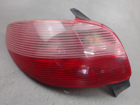 FEU ARRIERE GAUCHE  PEUGEOT 206