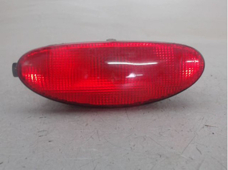 FEU BROUILLARD CENTRAL ARRIERE PEUGEOT 206