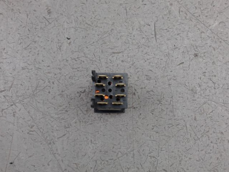 BOUTON DE WARNING CITROEN SAXO