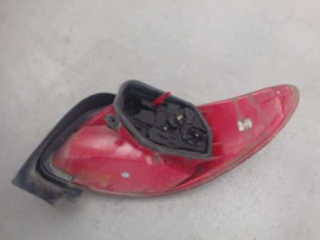 FEU ARRIERE GAUCHE  PEUGEOT 206