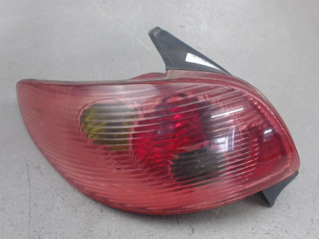 FEU ARRIERE GAUCHE  PEUGEOT 206