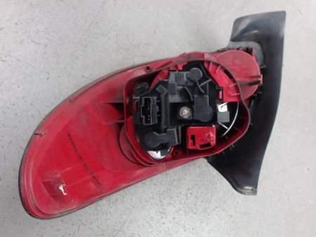 FEU ARRIERE GAUCHE  PEUGEOT 206