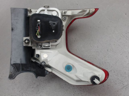 FEU ARRIERE DROIT PEUGEOT 2008