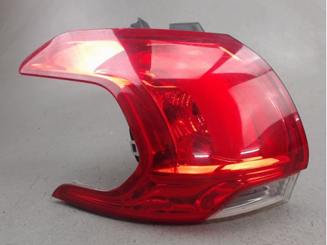 FEU ARRIERE GAUCHE  PEUGEOT 2008