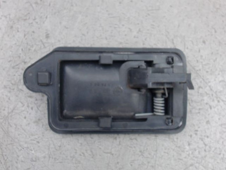 POIGNEE INTERIEURE PORTE AVANT DROIT PEUGEOT 106