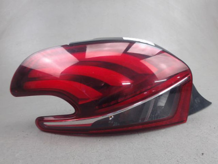 FEU ARRIERE GAUCHE  PEUGEOT 208