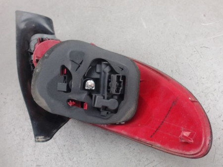 FEU ARRIERE DROIT PEUGEOT 206