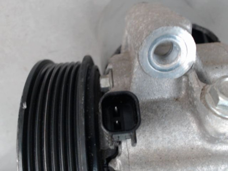 COMPRESSEUR AIR CONDITIONNE FORD FIESTA
