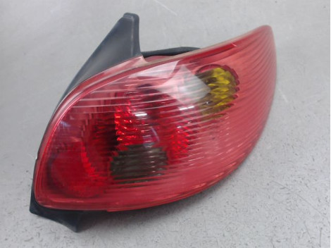 FEU ARRIERE DROIT PEUGEOT 206