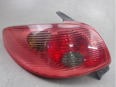 FEU ARRIERE GAUCHE  PEUGEOT 206