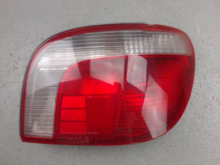FEU ARRIERE DROIT TOYOTA YARIS