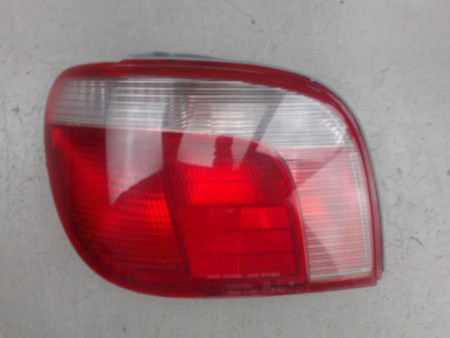 FEU ARRIERE GAUCHE  TOYOTA YARIS