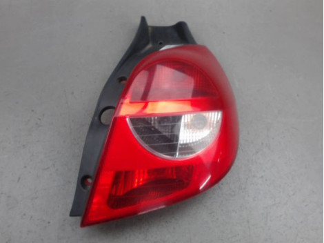 FEU ARRIERE DROIT RENAULT CLIO