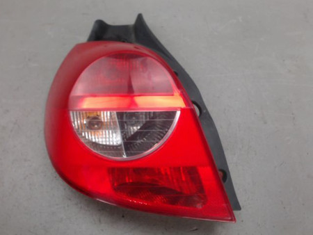 FEU ARRIERE GAUCHE  RENAULT CLIO