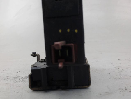SYSTEME CONDAMNATION AVANT DROIT PEUGEOT 106