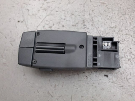 COMMANDE AUTORADIO DACIA SANDERO