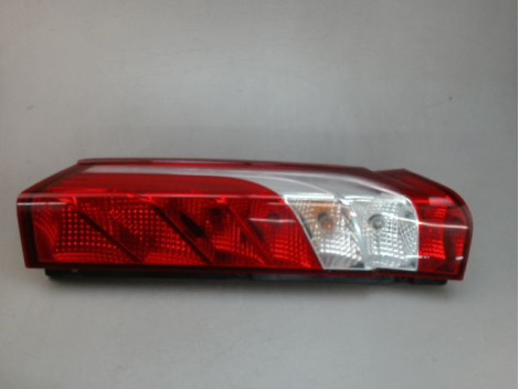 FEU ARRIERE DROIT IVECO 35S15