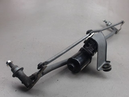 MECANISME ESSUIE-GLACE AVANT IVECO 35S15