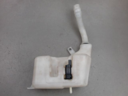 RESERVOIR LAVE-GLACE AVANT IVECO 35S15