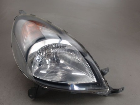 PHARE DROIT TOYOTA YARIS
