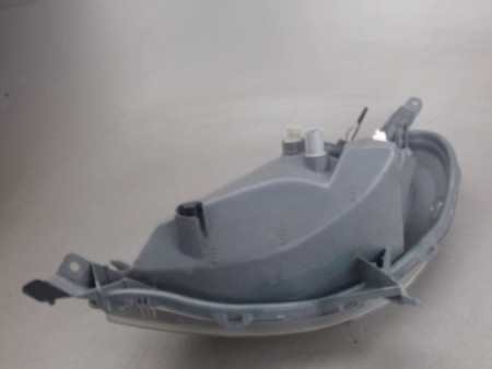 PHARE DROIT TOYOTA YARIS