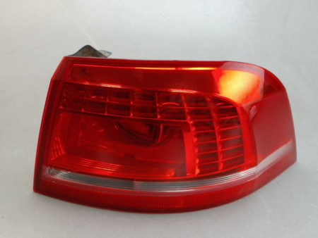 FEU ARRIERE DROIT VOLKSWAGEN PASSAT