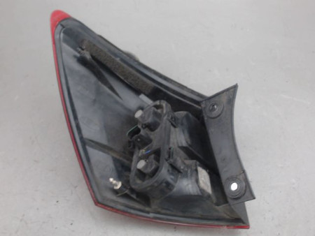 FEU ARRIERE DROIT NISSAN QASHQAI