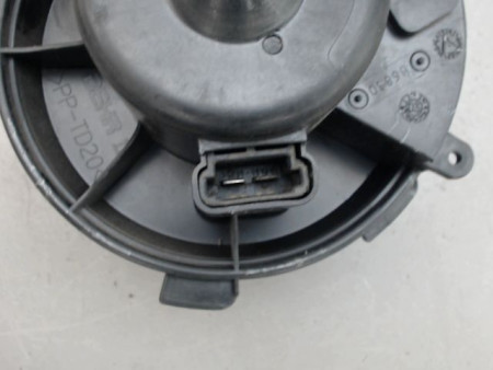MOTEUR VENTILATEUR CHAUFFAGE PEUGEOT 307