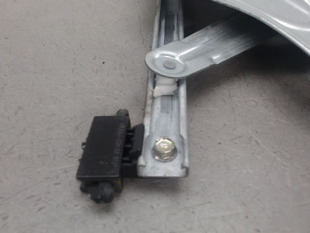 MECANISME LEVE-GLACE AVANT GAUCHE HYUNDAI IX35