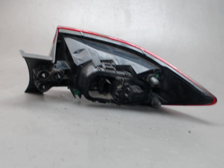 FEU ARRIERE DROIT RENAULT CLIO